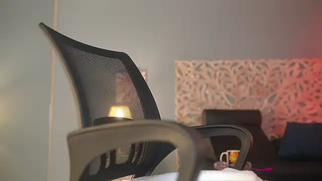 Snapshot of lupeebony chatting on 27, 11, 2025 lupeebony online show from 27, 11, 2025