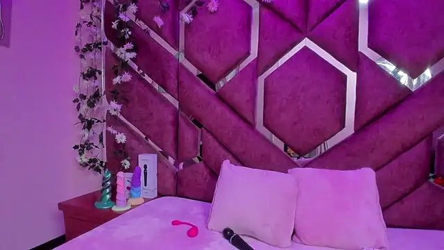 Victoria Rossy online show from 25, 2, 2026