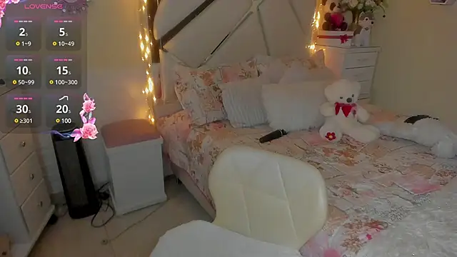 roxannkanneth   online show from 12, 3, 2025