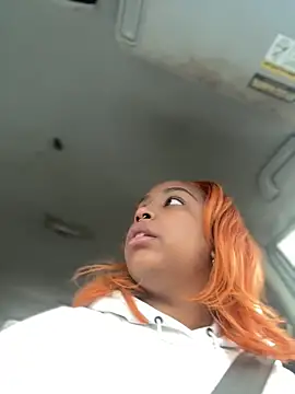 Snapshot of Jayhoney25 chatting on 27, 10, 2025 Jayhoney25 online show from 27, 10, 2025