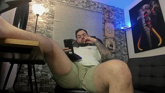 Snapshot of Ethan_Castellano chatting on 3, 7, 2026 Ethan Castellano online show from 3, 7, 2026