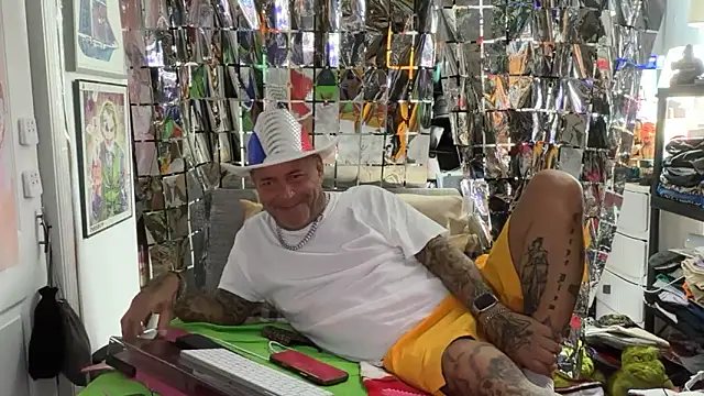 Snapshot of joeytatts66 chatting on 20, 5, 2026 joeytatts66 online show from 20, 5, 2026