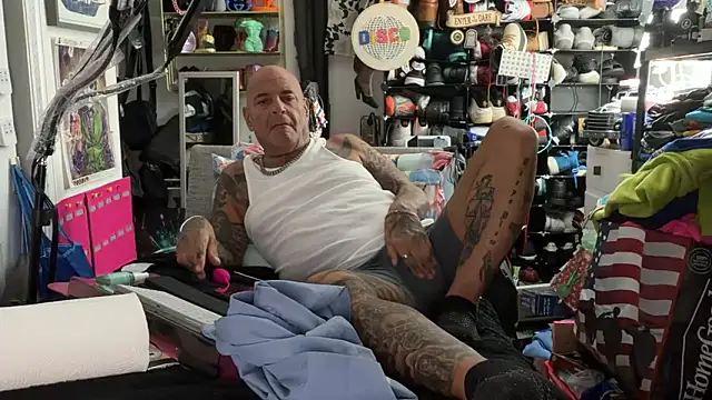Snapshot of joeytatts66 chatting on 16, 6, 2026 joeytatts66 online show from 16, 6, 2026