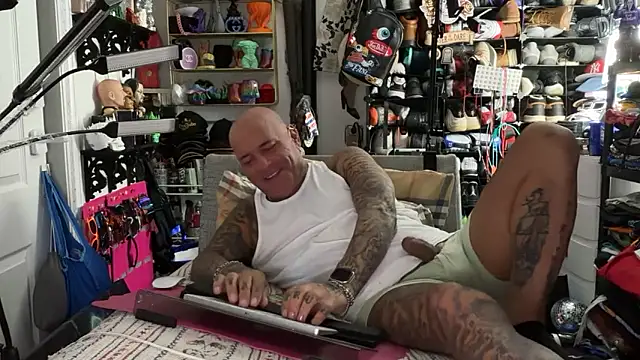 Snapshot of joeytatts66 chatting on 22, 6, 2026 joeytatts66 online show from 22, 6, 2026