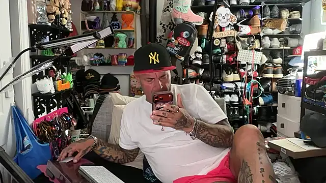 Snapshot of joeytatts66 chatting on 10, 7, 2026 joeytatts66 online show from 10, 7, 2026