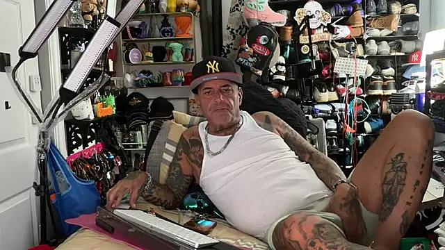Snapshot of joeytatts66 chatting on 17, 7, 2026 joeytatts66 online show from 17, 7, 2026