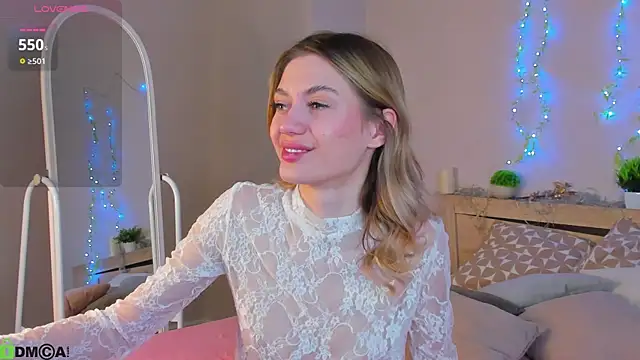Snapshot of Cherry_Price chatting on 7, 4, 2026 Cherry Price online show from 7, 4, 2026