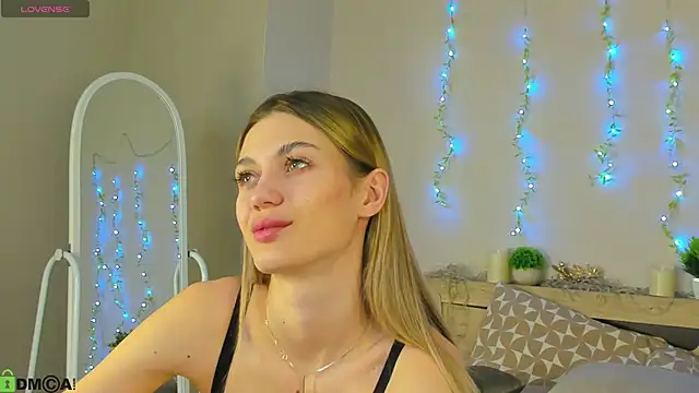 Snapshot of Cherry_Price chatting on 14, 4, 2026 Cherry Price online show from 14, 4, 2026