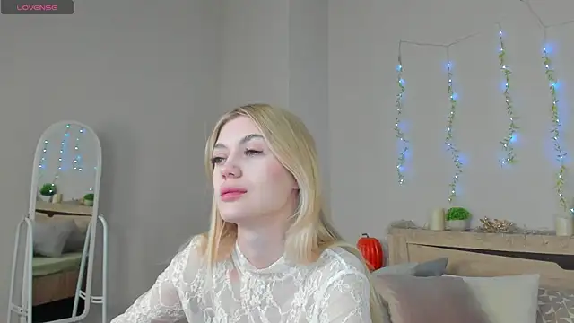 Snapshot of Cherry_Price chatting on 20, 5, 2026 Cherry Price online show from 20, 5, 2026