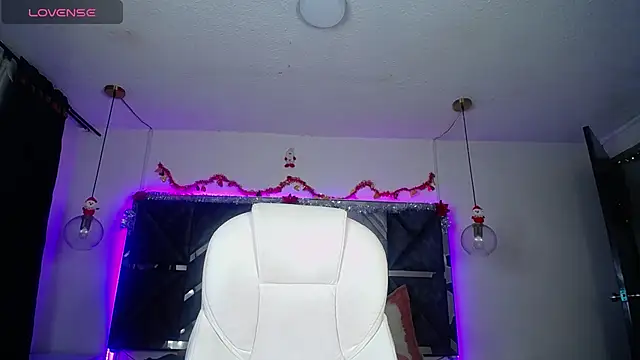 MIA YOURHOTTIE online show from 16, 12, 2024