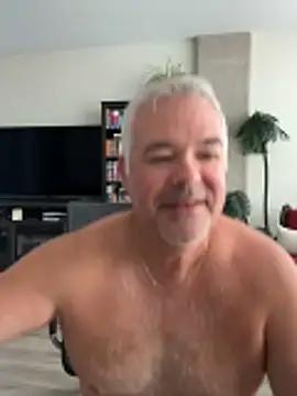 Snapshot of aarosteev2 chatting on 20, 4, 2026 aarosteev2 online show from 20, 4, 2026