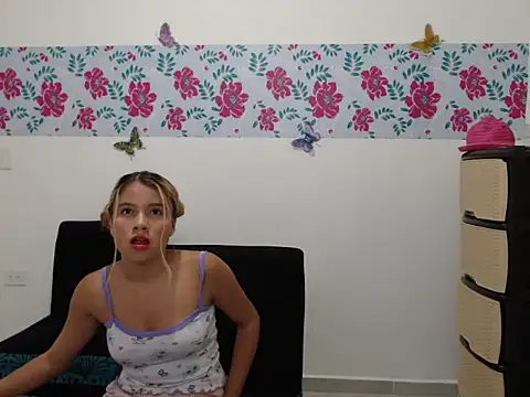 Snapshot of Naomi991 chatting on 31, 12, 2024 Naomi991 online show from 31, 12, 2024