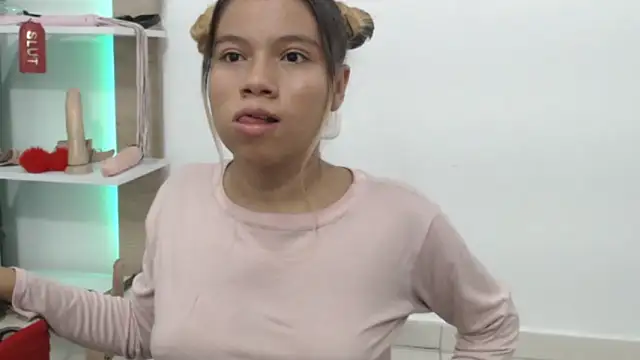 Snapshot of Naomi991 chatting on 26, 9, 2025 Naomi991 online show from 26, 9, 2025