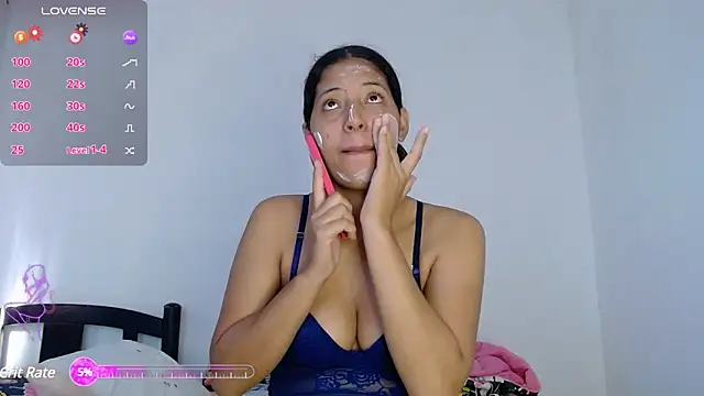 Snapshot of evaluna_horny_ chatting on 5, 3, 2025 evaluna horny  online show from 5, 3, 2025