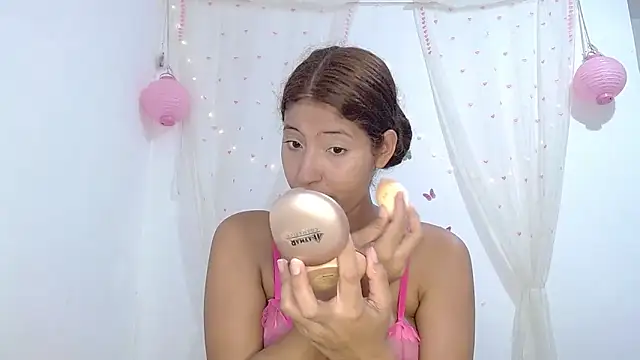 Snapshot of evaluna_horny_ chatting on 20, 9, 2025 evaluna horny  online show from 20, 9, 2025