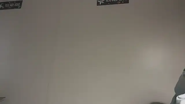 Snapshot of anomalies_ig chatting on 28, 10, 2025 anomalies ig online show from 28, 10, 2025