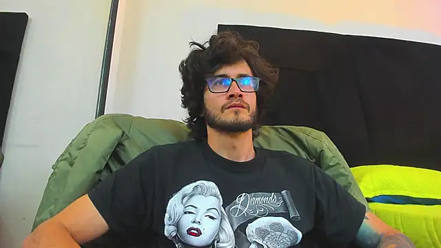 Loggan donnelly online show from 5, 1, 2025