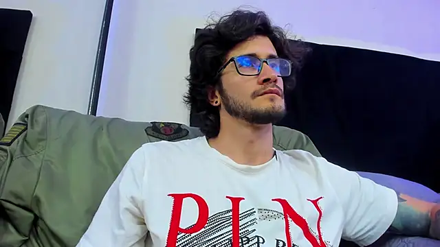 Loggan donnelly online show from 9, 1, 2025