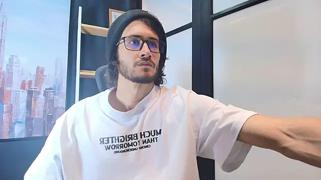 Loggan donnelly online show from 13, 3, 2025