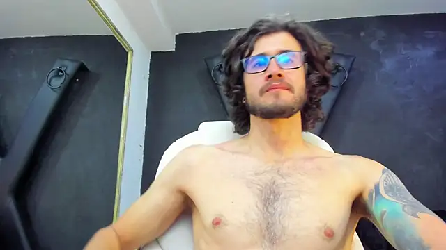 Loggan donnelly online show from 18, 3, 2025