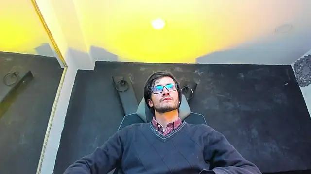 Loggan donnelly online show from 19, 9, 2025