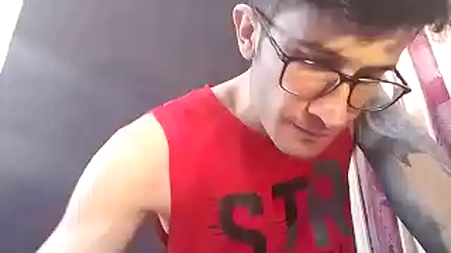 Loggan donnelly online show from 30, 11, 2025