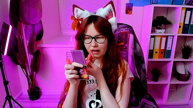 Snapshot of CarolGiggly chatting on 19, 2, 2026 CarolGiggly online show from 19, 2, 2026