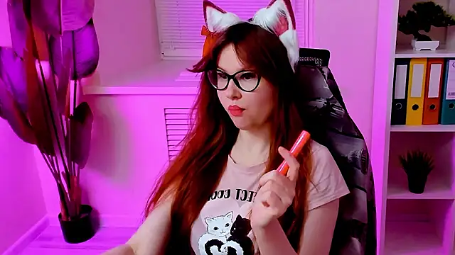 Snapshot of CarolGiggly chatting on 19, 2, 2026 CarolGiggly online show from 19, 2, 2026