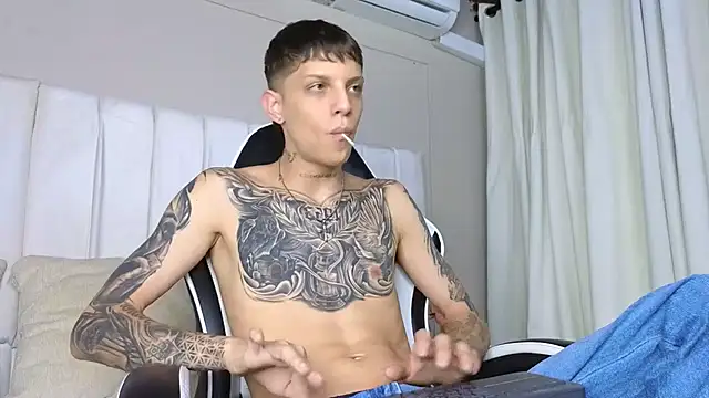 Snapshot of Adam_hard_ chatting on 10, 9, 2025 Adam hard  online show from 10, 9, 2025