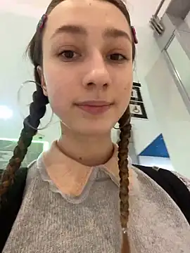 Lia  Love online show from 22, 12, 2024