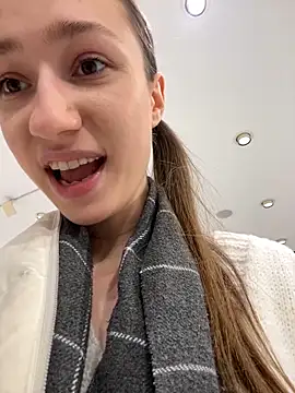 Lia  Love online show from 17, 2, 2025