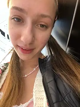 Lia  Love online show from 11, 3, 2025