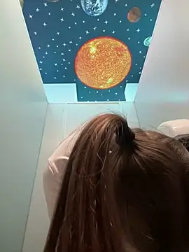 Lia  Love online show from 18, 3, 2025