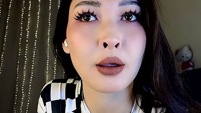 Snapshot of honey_yani chatting on 15, 3, 2026 honey yani online show from 15, 3, 2026