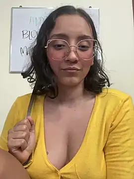 Kay LustyWife online show from 7, 3, 2025