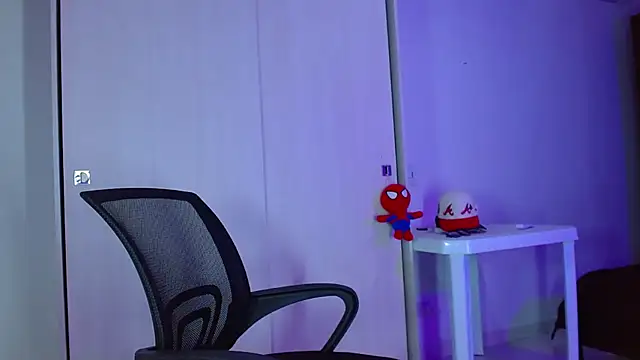 Snapshot of LiamGadiell chatting on 2, 3, 2025 LiamGadiell online show from 2, 3, 2025