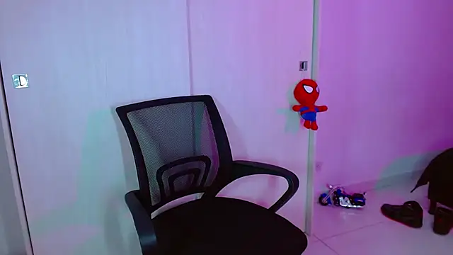 Snapshot of LiamGadiell chatting on 3, 3, 2025 LiamGadiell online show from 3, 3, 2025