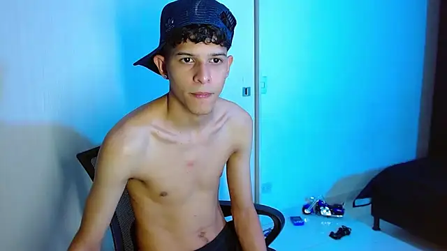 Snapshot of LiamGadiell chatting on 9, 3, 2025 LiamGadiell online show from 9, 3, 2025