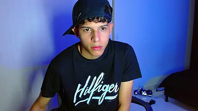 Snapshot of LiamGadiell chatting on 9, 3, 2025 LiamGadiell online show from 9, 3, 2025