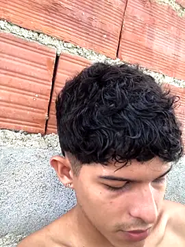 Snapshot of LiamGadiell chatting on 23, 11, 2025 LiamGadiell online show from 23, 11, 2025