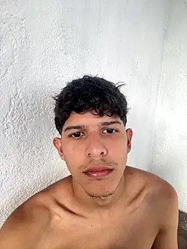 Snapshot of LiamGadiell chatting on 14, 12, 2025 LiamGadiell online show from 14, 12, 2025