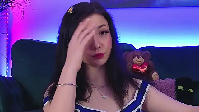 AveryWillow online show from 10, 2, 2026