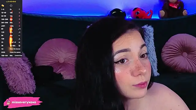 AveryWillow online show from 31, 3, 2026