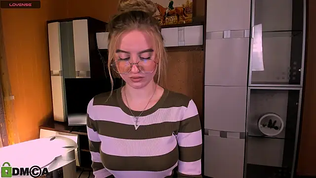 Snapshot of alexa_glory chatting on 6, 12, 2024 alexa glory online show from 6, 12, 2024