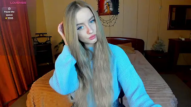 Snapshot of alexa_glory chatting on 8, 2, 2025 alexa glory online show from 8, 2, 2025