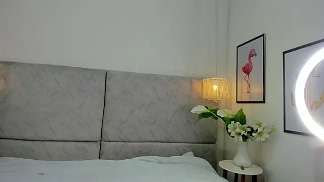 naomiii   online show from 3, 12, 2025