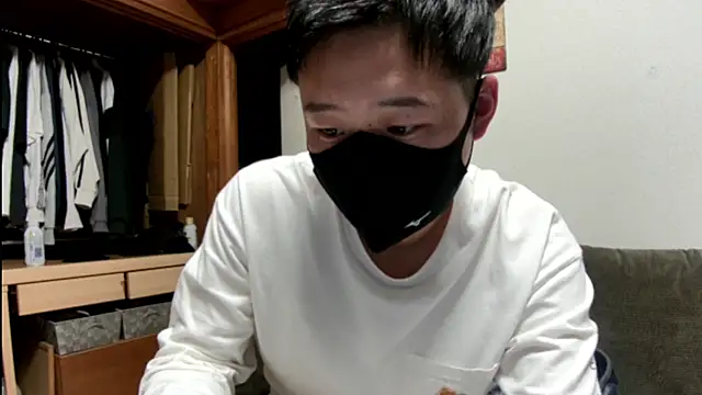 Snapshot of tuki_fu chatting on 29, 12, 2024 tuki fu online show from 29, 12, 2024
