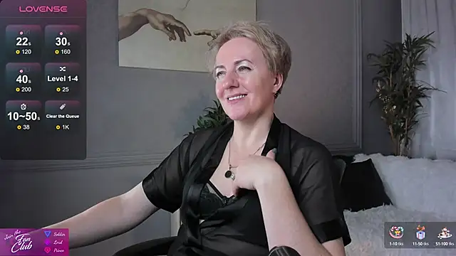 Nika Smit online show from 1, 2, 2025