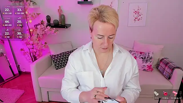 Nika Smit online show from 19, 10, 2025