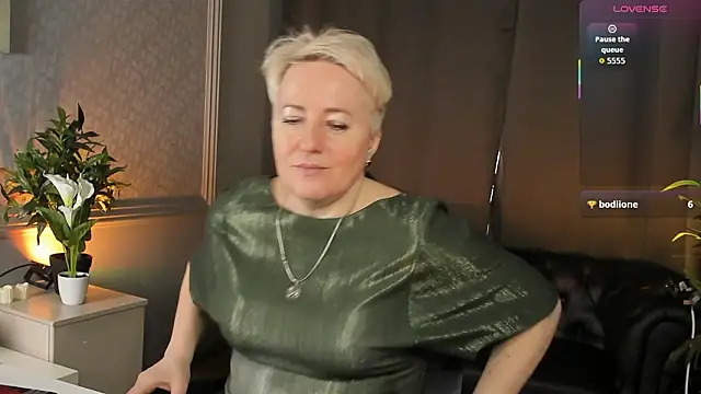 Nika Smit online show from 15, 2, 2026